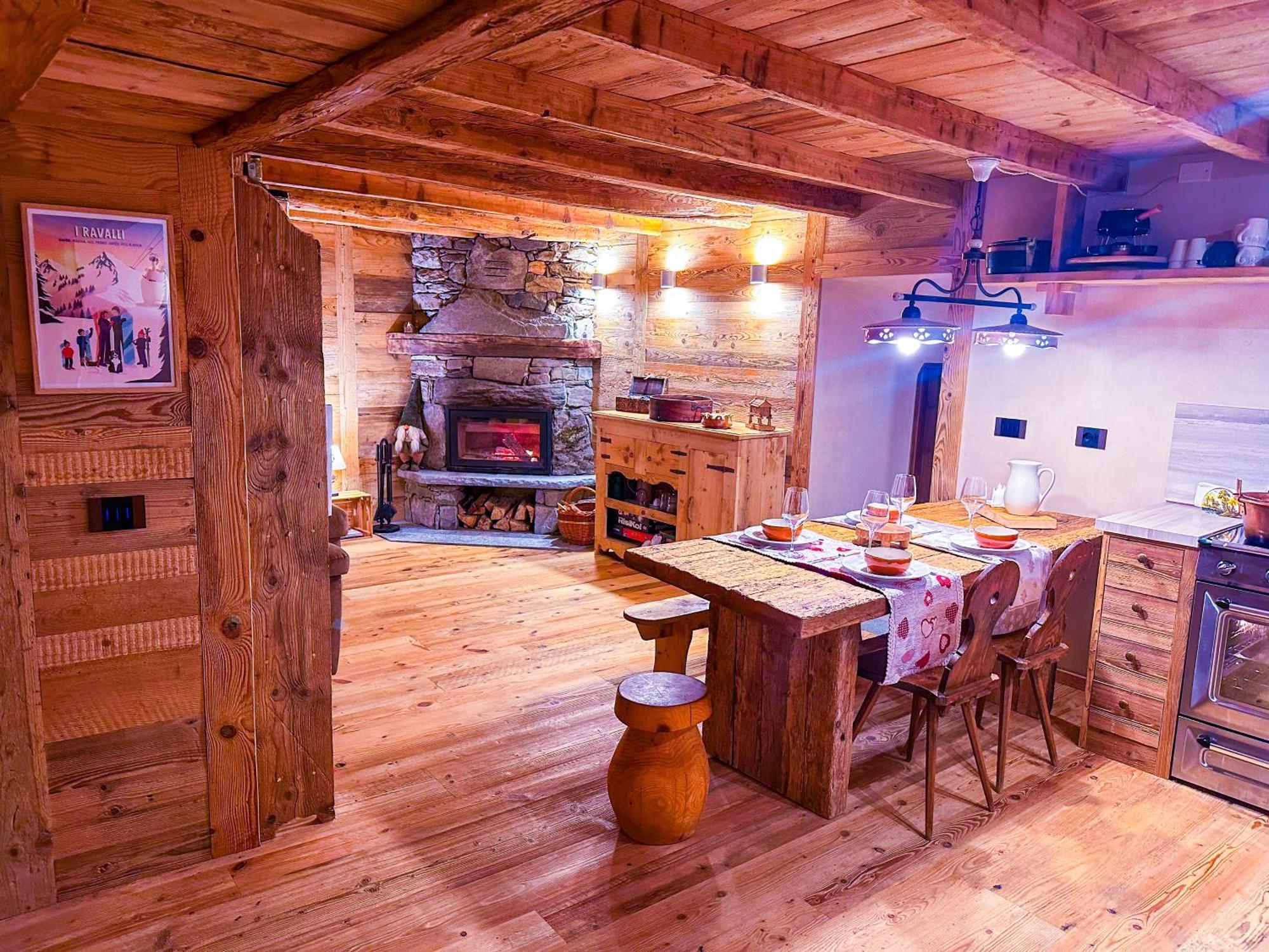 Joivy Modern Family Chalet With Stunning Mountain Views Champoluc Exterior photo